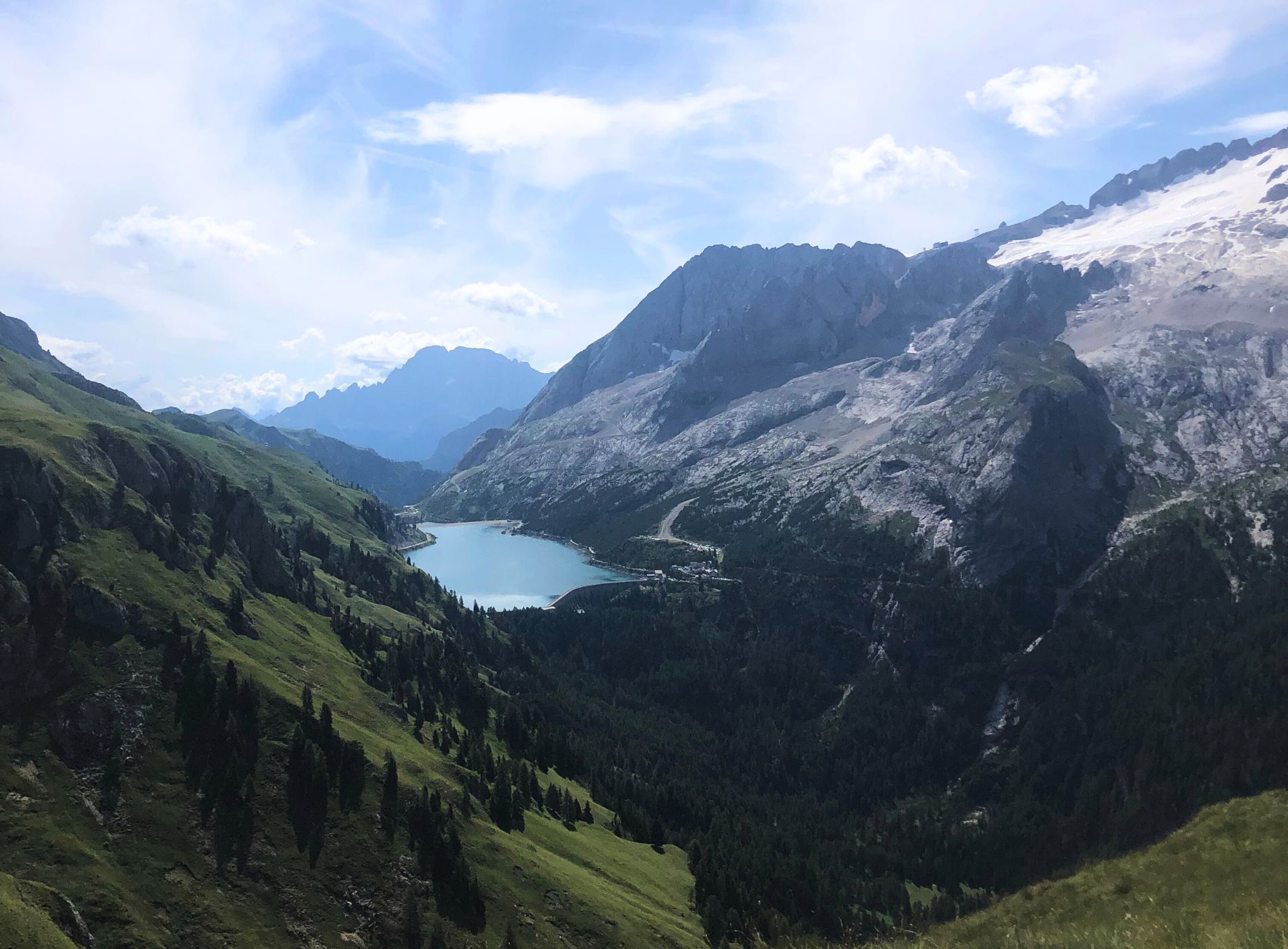 lago di fedaia e marmolada