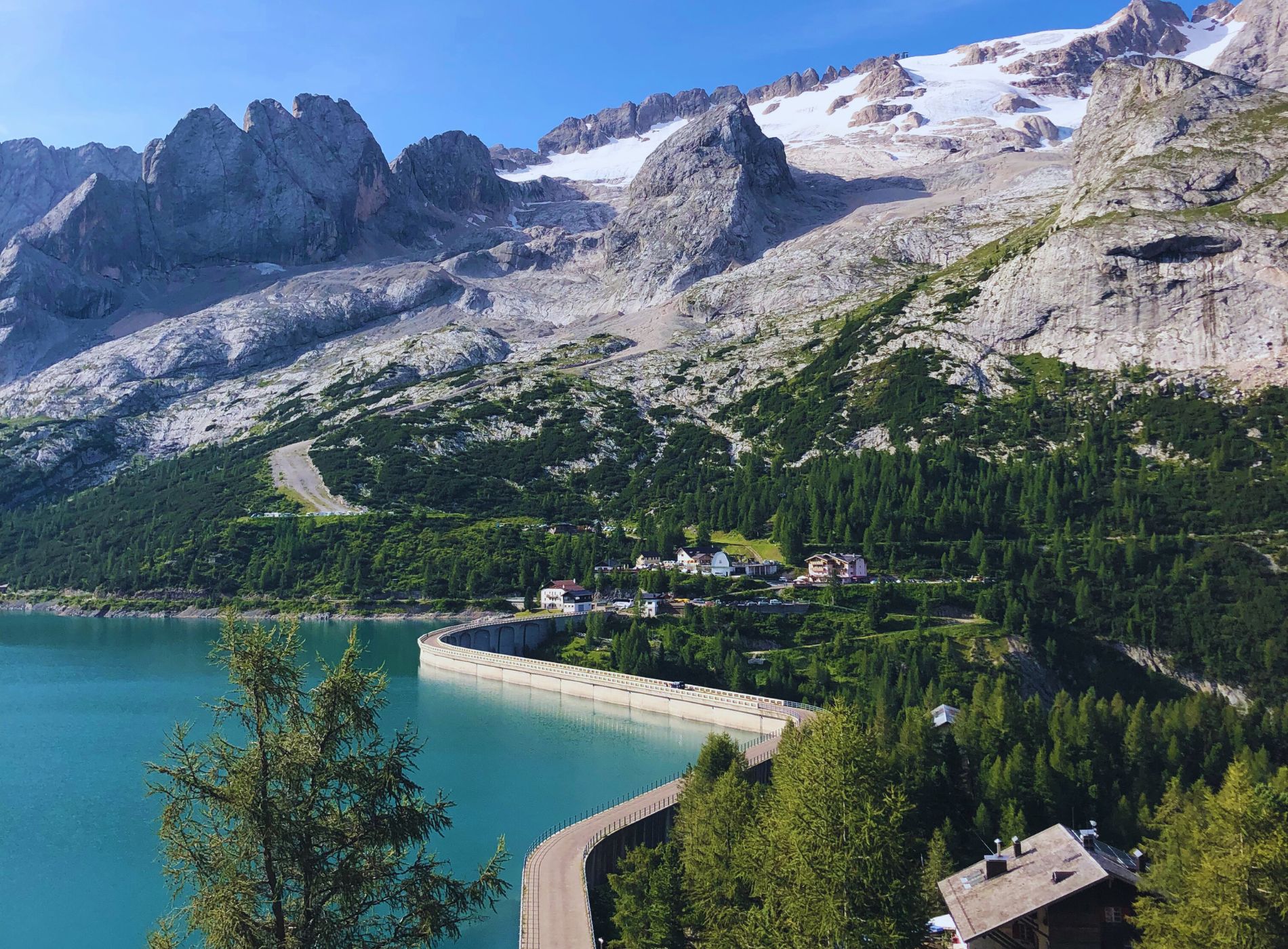 lago di fedaia canazei